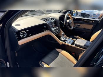 Used Bentley Bentayga 2023 for sale - 79531313: Photo