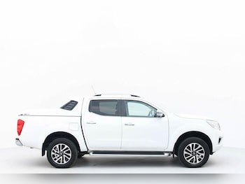 Used Nissan Navara 2018 for sale - 76608536: Photo