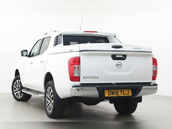 Used Nissan Navara 2018 for sale - 76608536: Photo