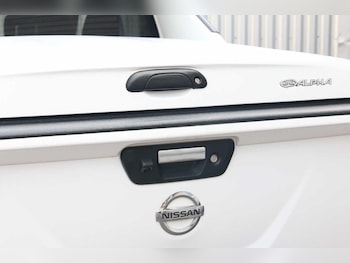 Used Nissan Navara 2018 for sale - 76608536: Photo