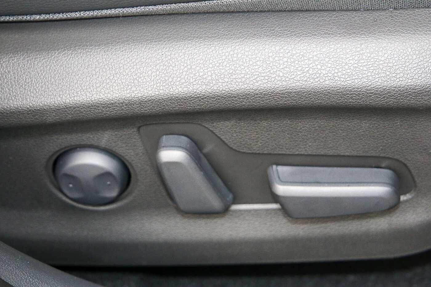 Used Hyundai KONA 2023 for sale - 77612031: Photo 5