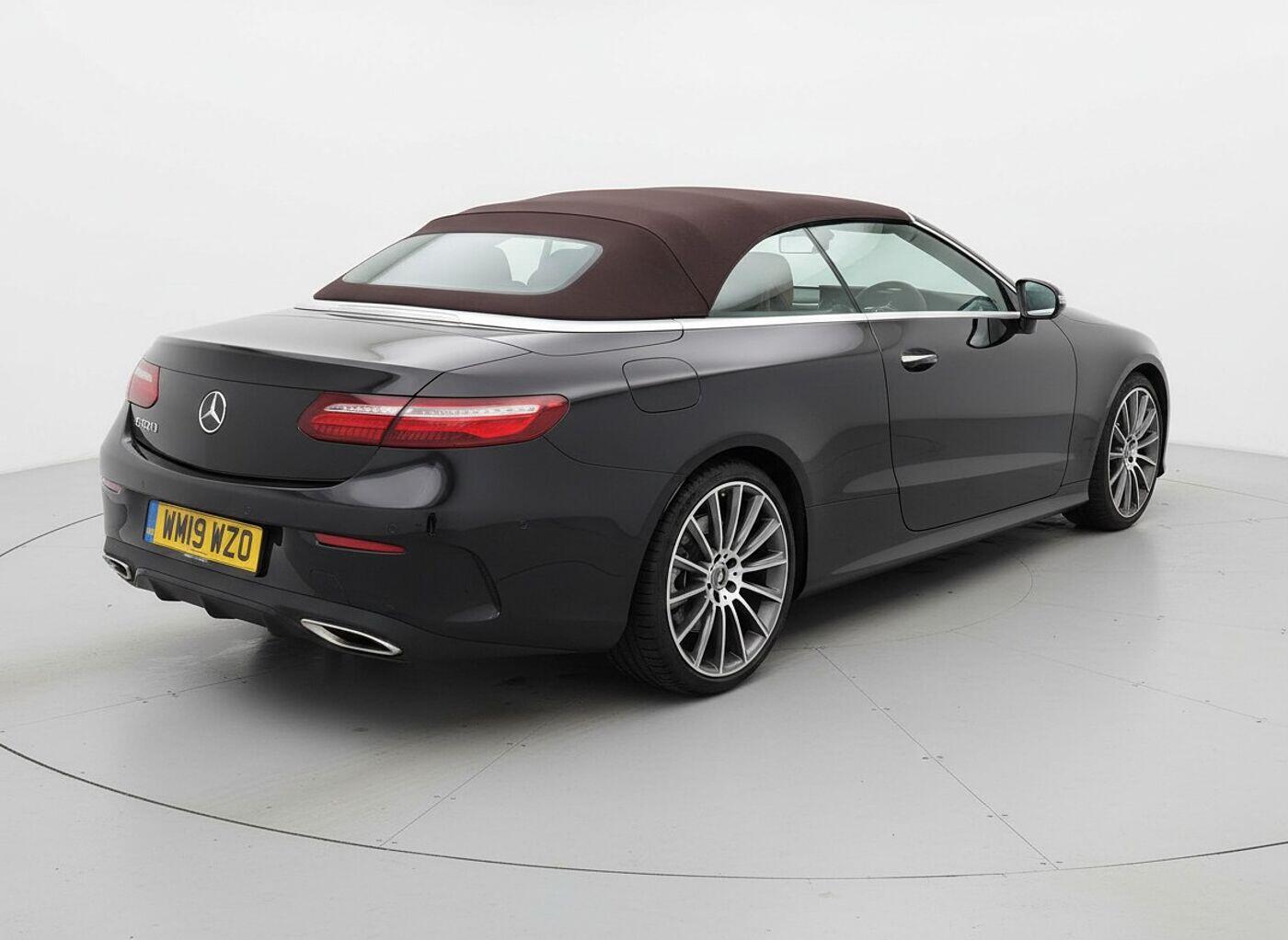 Used Mercedes-Benz E Class 2019 for sale - 76802353: Photo 2