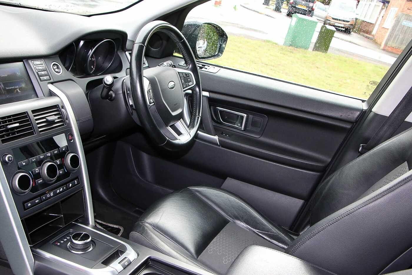 Used Land Rover Discovery Sport 2016 for sale - 76634091: Photo 2