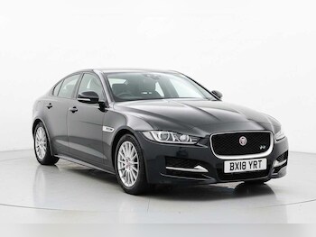 Used Jaguar XE 2018 for sale - 77156157: Photo