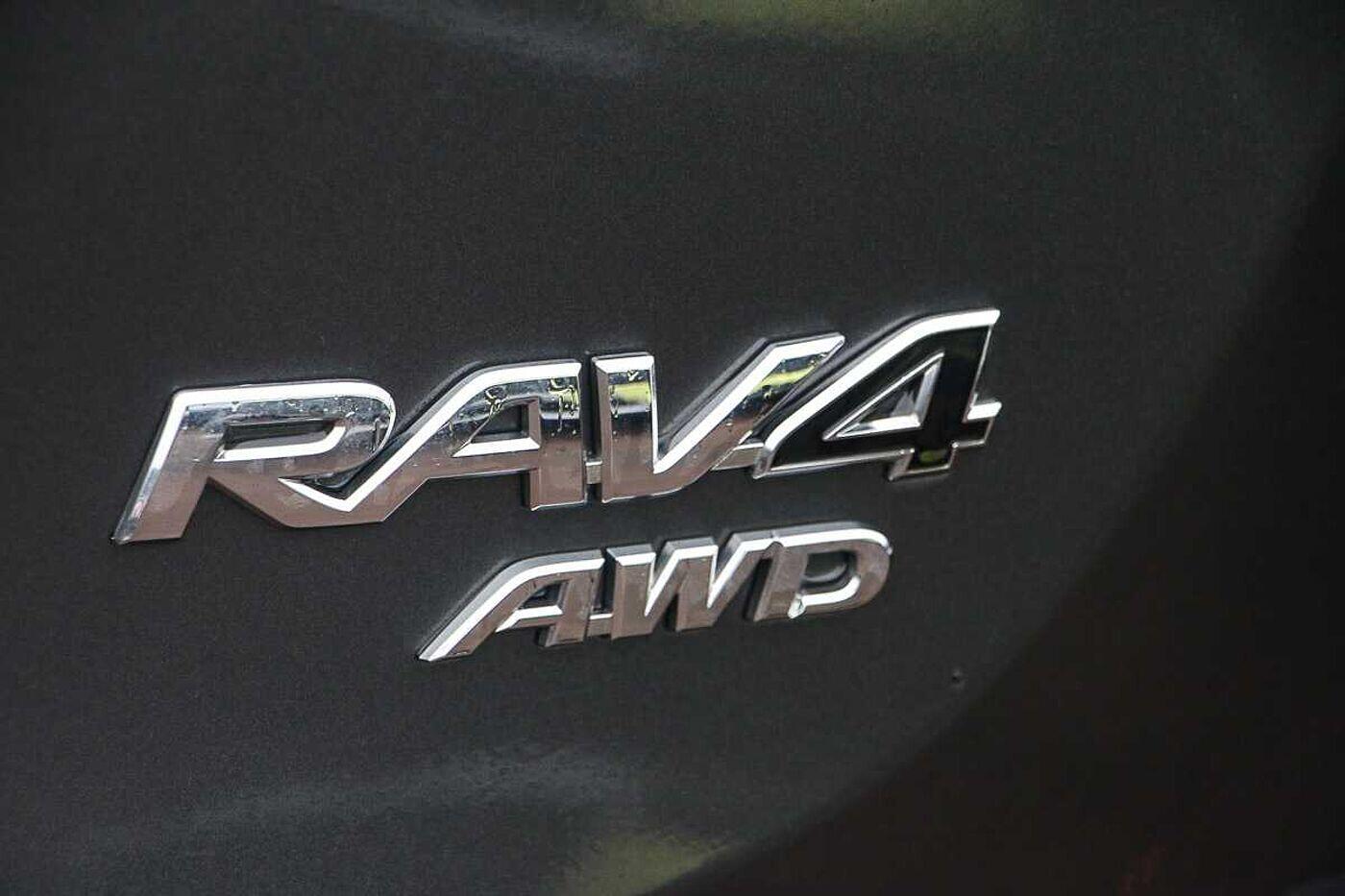 Used Toyota RAV4 2015 for sale - 77290733: Photo 18