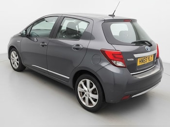 Used Toyota Yaris 2015 for sale - 76702176: Photo