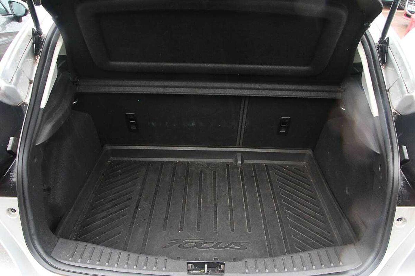 Used Ford Focus 2017 for sale - 76689019: Photo 8