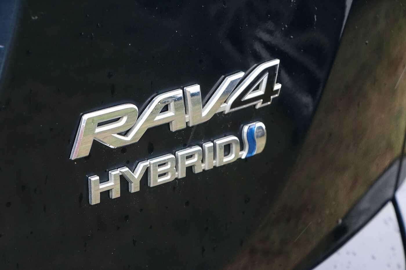 Used Toyota RAV4 2017 for sale - 76753304: Photo 18