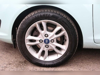 Used Ford Fiesta 2017 for sale - 77737348: Photo