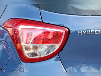 Used Hyundai i10 2016 for sale - 76608336: Photo