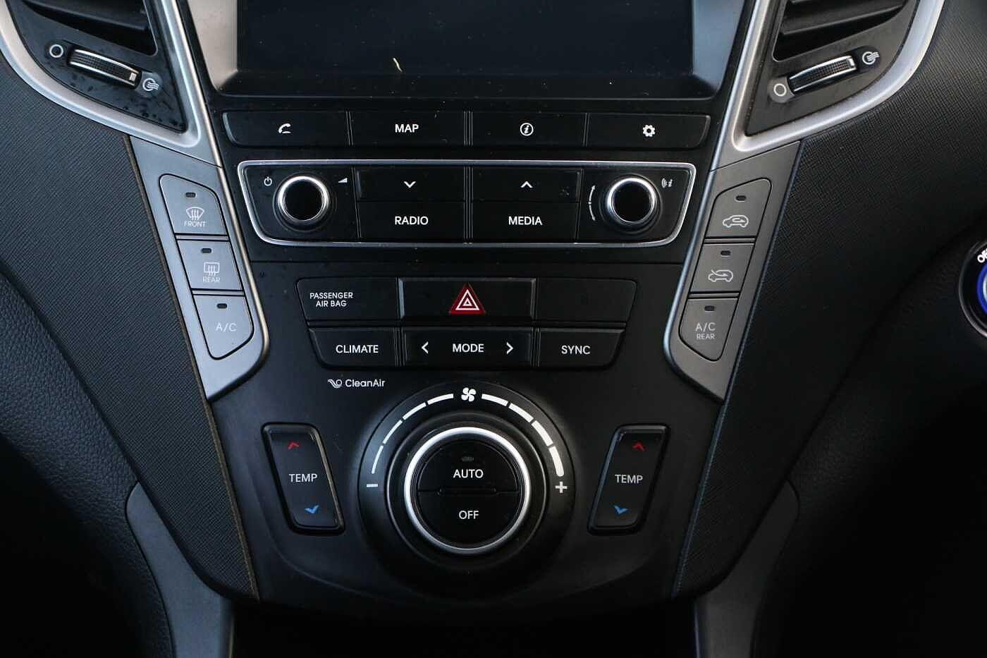 Used Hyundai Santa Fe 2017 for sale - 76865539: Photo 11