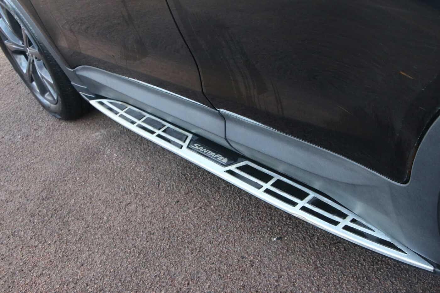 Used Hyundai Santa Fe 2017 for sale - 76865539: Photo 5