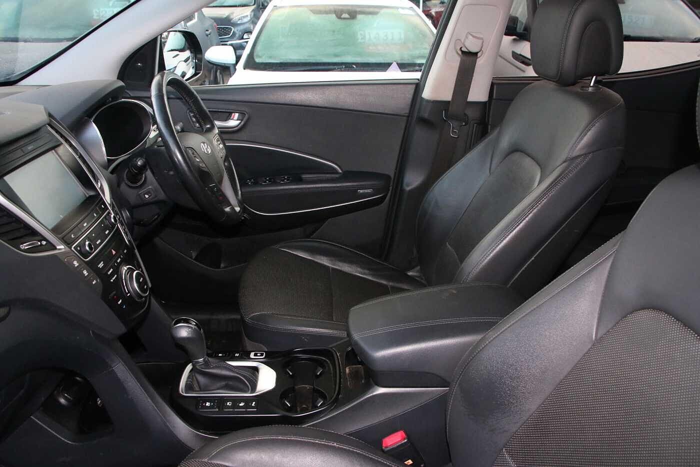 Used Hyundai Santa Fe 2017 for sale - 76865539: Photo 7