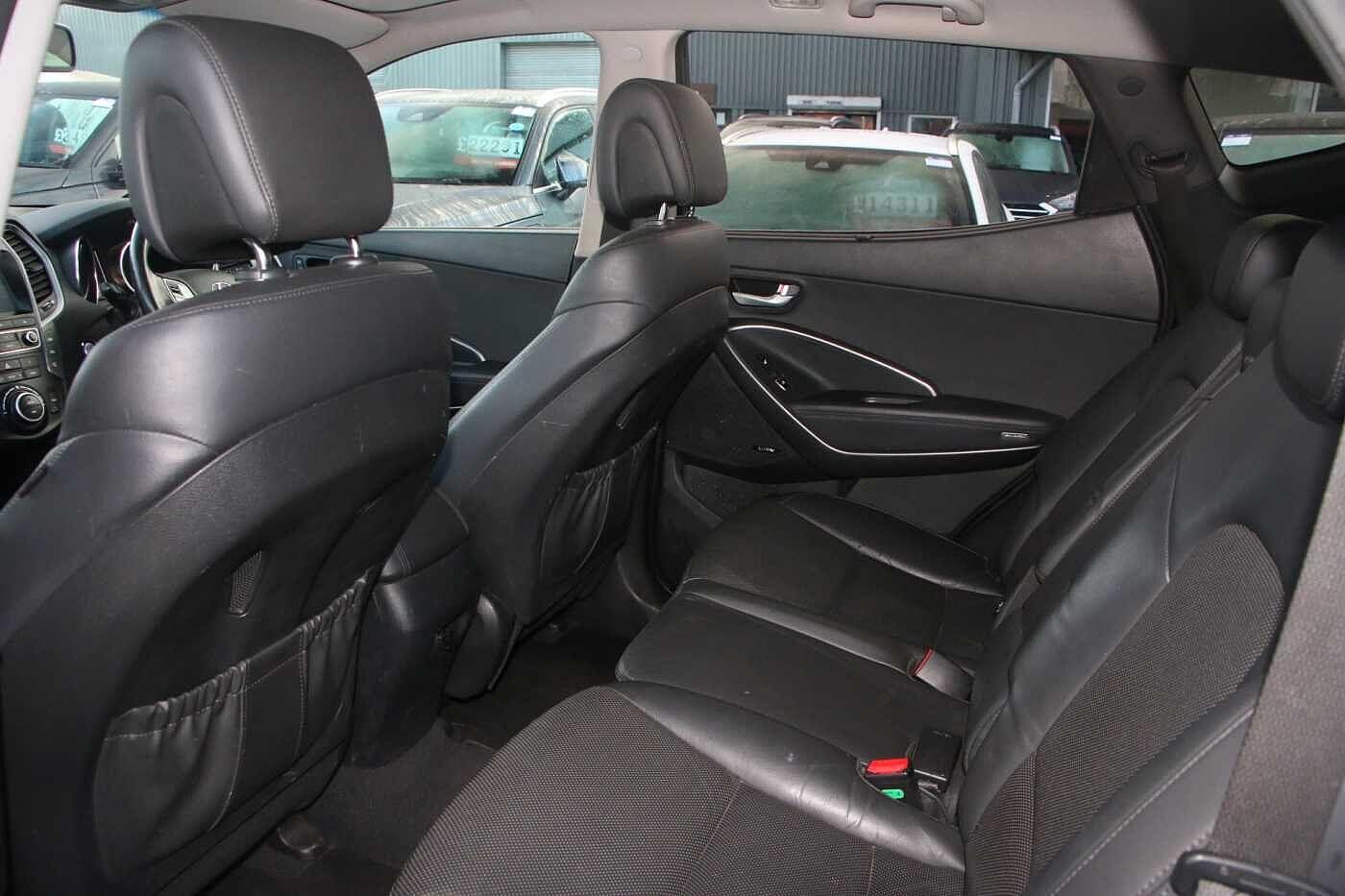 Used Hyundai Santa Fe 2017 for sale - 76865539: Photo 8