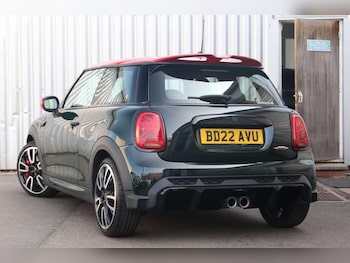 Used MINI Hatch 2022 for sale - 76701385: Photo