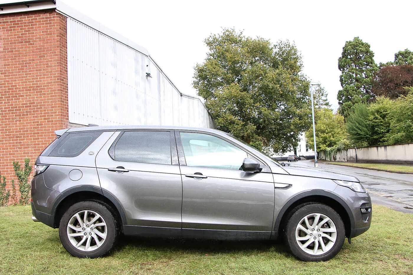 Used Land Rover Discovery Sport 2016 for sale - 76927078: Photo 4