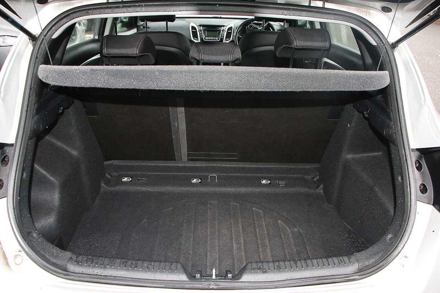 Used Hyundai i30 2015 for sale - 77290728: Photo 4