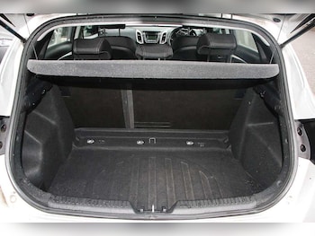 Used Hyundai i30 2015 for sale - 77290728: Photo