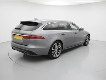 Used Jaguar XF 2021 for sale - 77030004: Photo