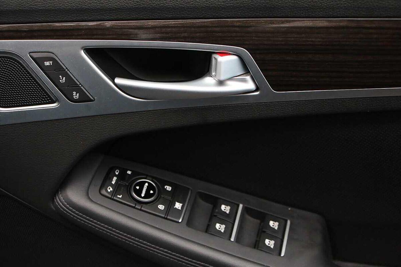 Used Hyundai Genesis 2016 for sale - 77052460: Photo 19