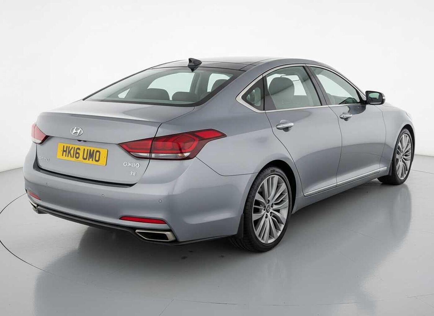 Used Hyundai Genesis 2016 for sale - 77052460: Photo 3