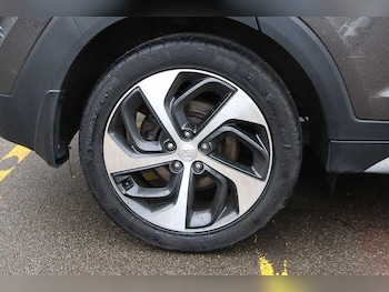 Used Hyundai TUCSON 2017 for sale - 77049755: Photo