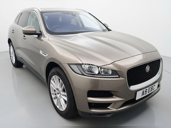 Used Jaguar F-Pace 2017 for sale - 76976859: Photo