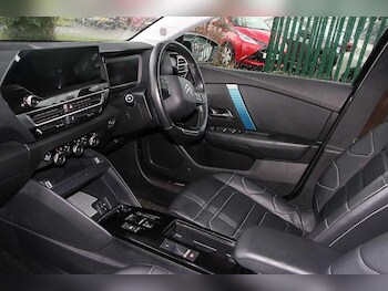 Used Citroen e-C4 2021 for sale - 77290735: Photo