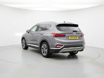 Used Hyundai Santa Fe 2019 for sale - 77280027: Photo