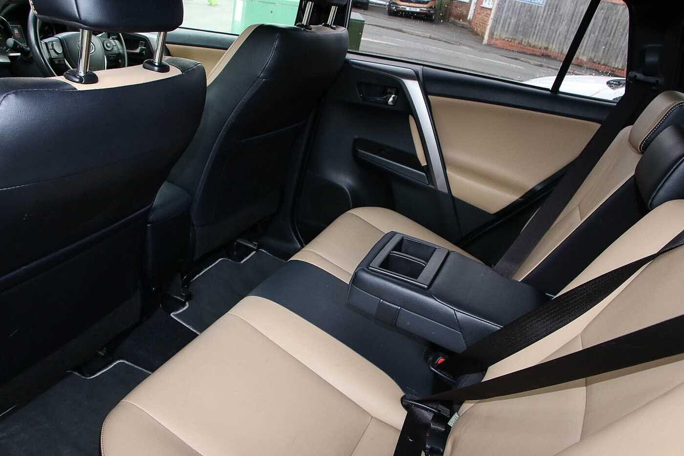 Used Toyota RAV4 2017 for sale - 76607434: Photo 17