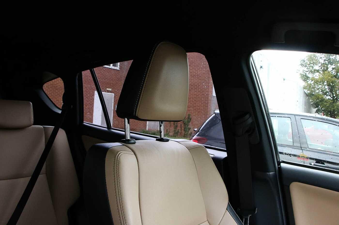 Used Toyota RAV4 2017 for sale - 76607434: Photo 5