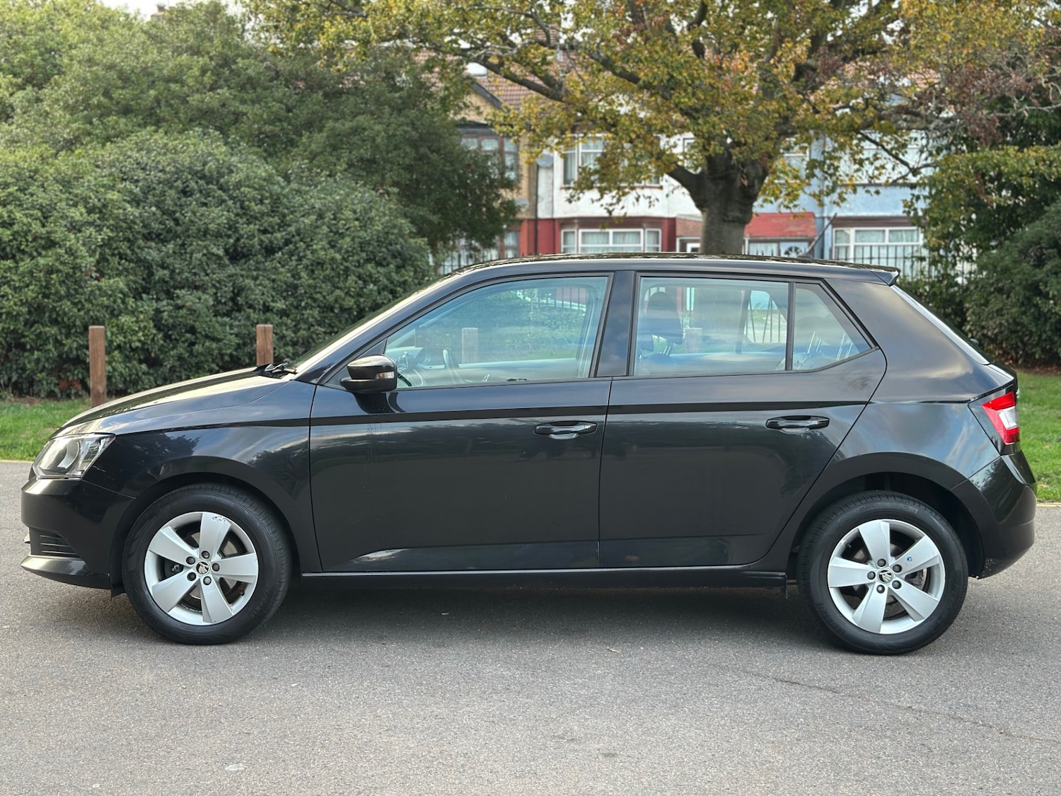 Used Skoda Fabia 2017 for sale - 76766041: Photo 2