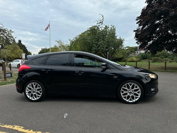 Used Ford Focus 2017 for sale - 75511875: Photo
