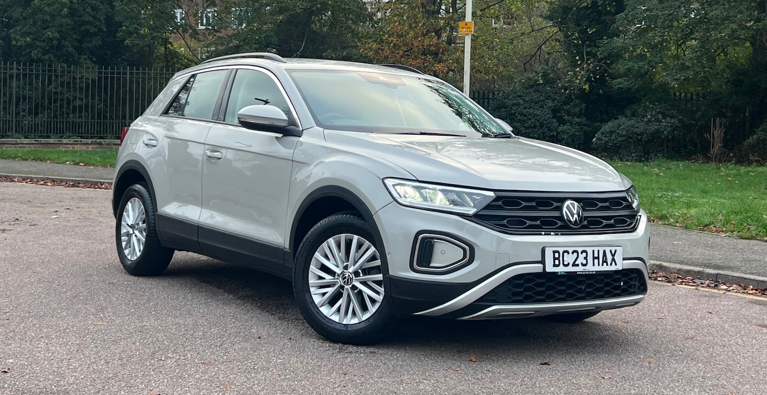 Used Volkswagen T-Roc 2023 for sale - 76736610: Photo 1