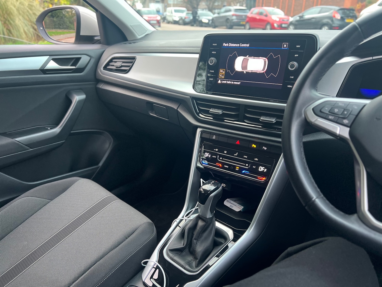 Used Volkswagen T-Roc 2023 for sale - 76736610: Photo 15