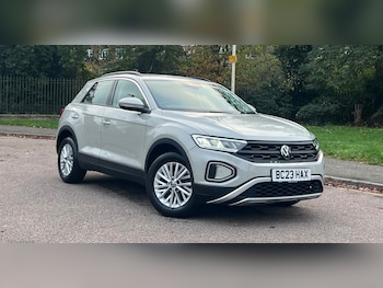 Used Volkswagen T-Roc 2023 for sale - 76736610: Photo