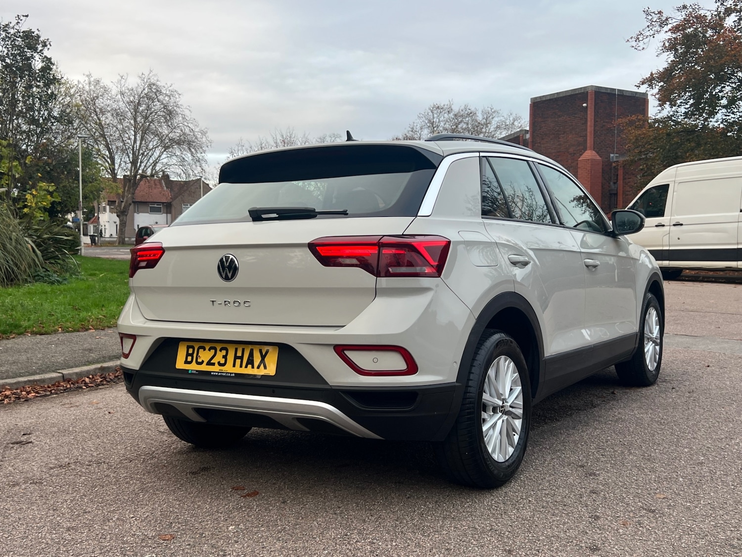 Used Volkswagen T-Roc 2023 for sale - 76736610: Photo 7