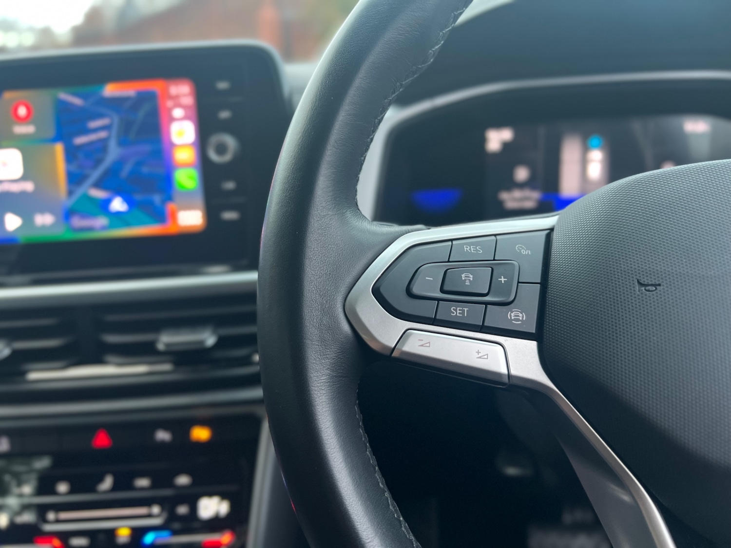 Used Volkswagen T-Roc 2023 for sale - 76611697: Photo 13