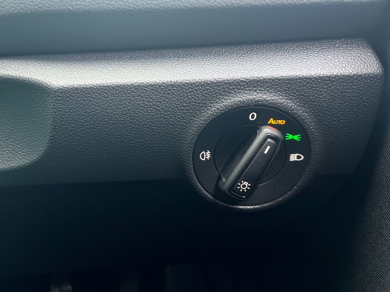 Used Volkswagen T-Roc 2023 for sale - 76611697: Photo 21