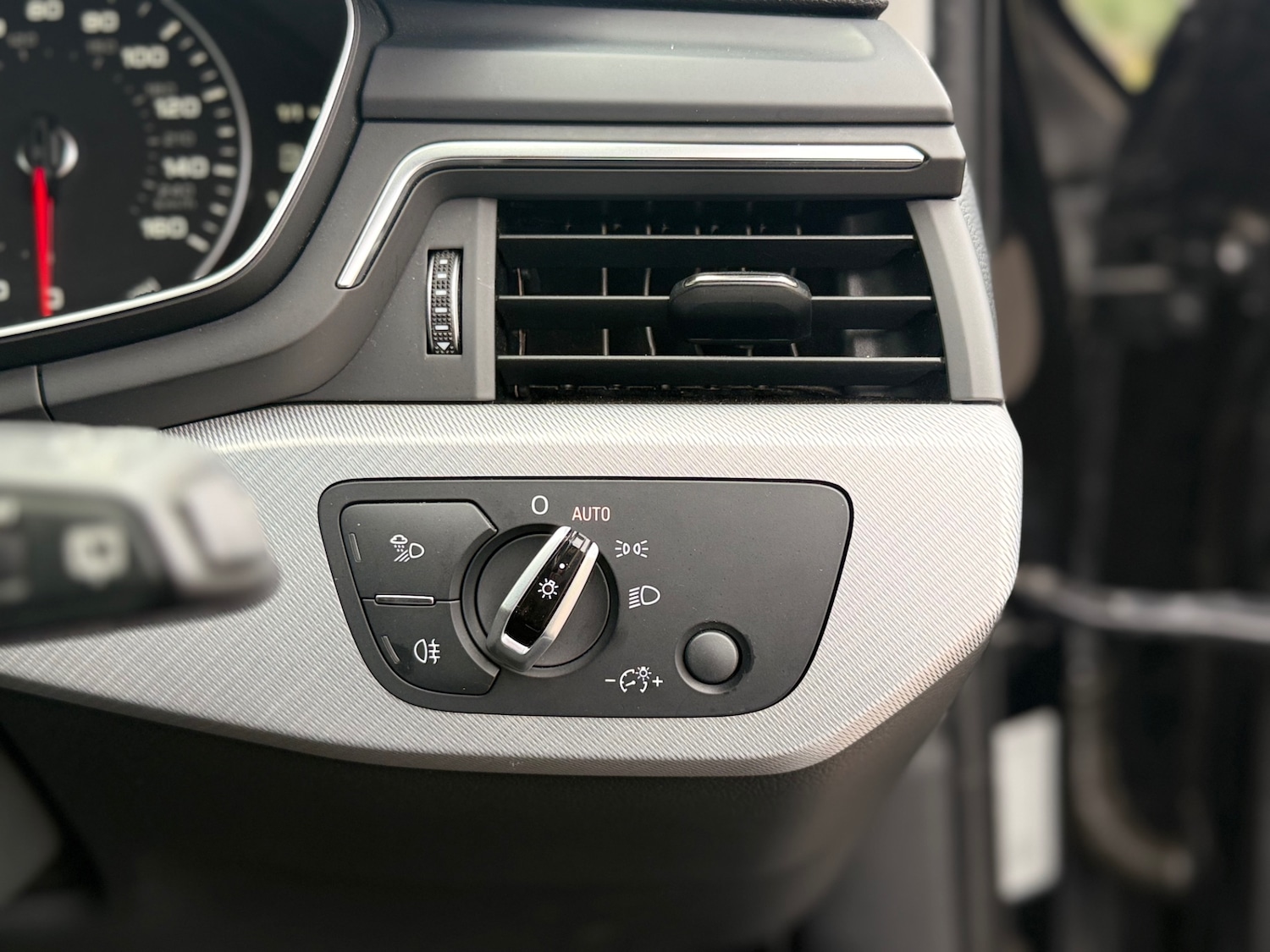 Used Audi A4 2016 for sale - 76612054: Photo 15