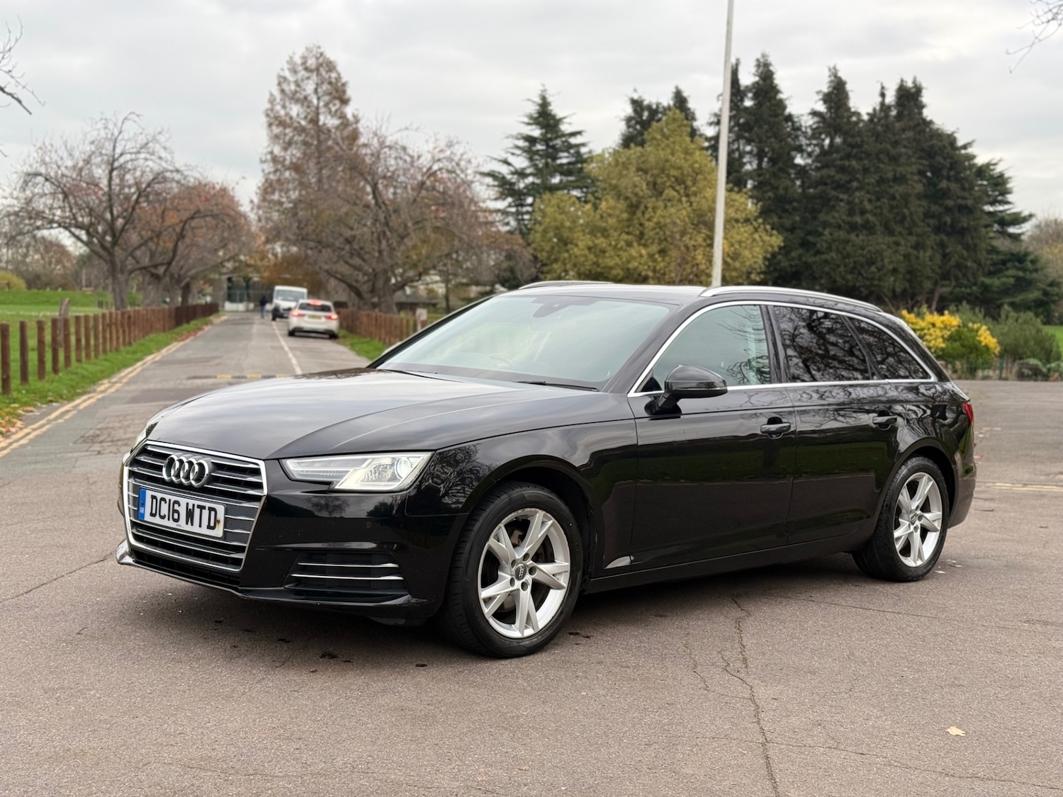 Used Audi A4 2016 for sale - 76612054: Photo 3