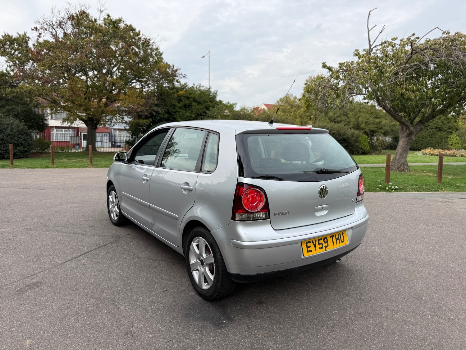 Used Volkswagen Polo 2009 for sale - 76145809: Photo 5
