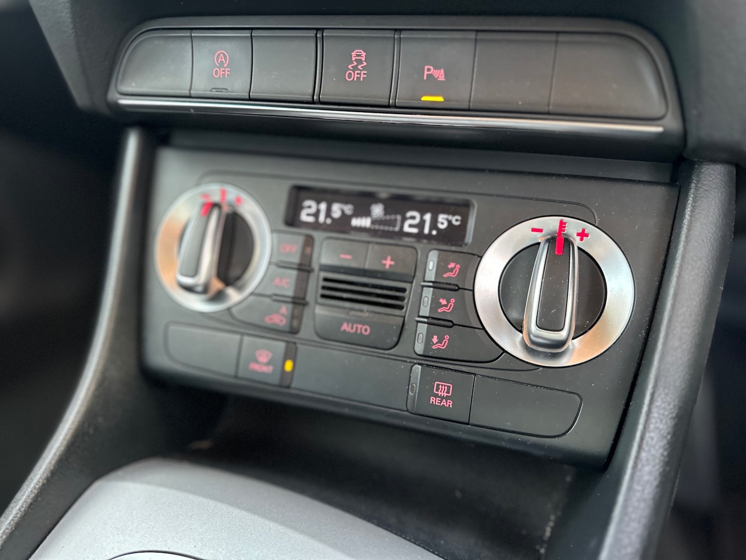 Used Audi Q3 2013 for sale - 76511744: Photo 15