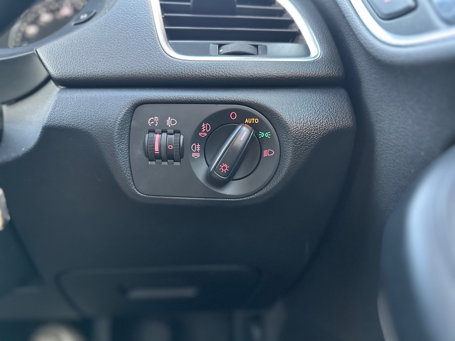 Used Audi Q3 2013 for sale - 76511744: Photo 20