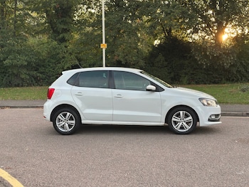 Used Volkswagen Polo 2016 for sale - 75862763: Photo