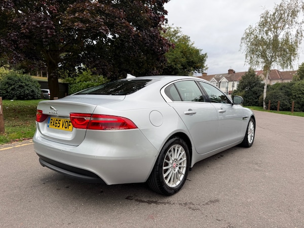 Used Jaguar XE 2015 for sale - 76257980: Photo 7