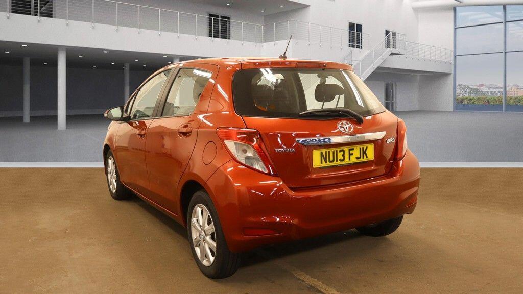Used Toyota Yaris 2013 for sale - 76349575: Photo 3