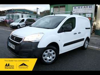 Used Peugeot Partner 2017 for sale - 64842316: Photo