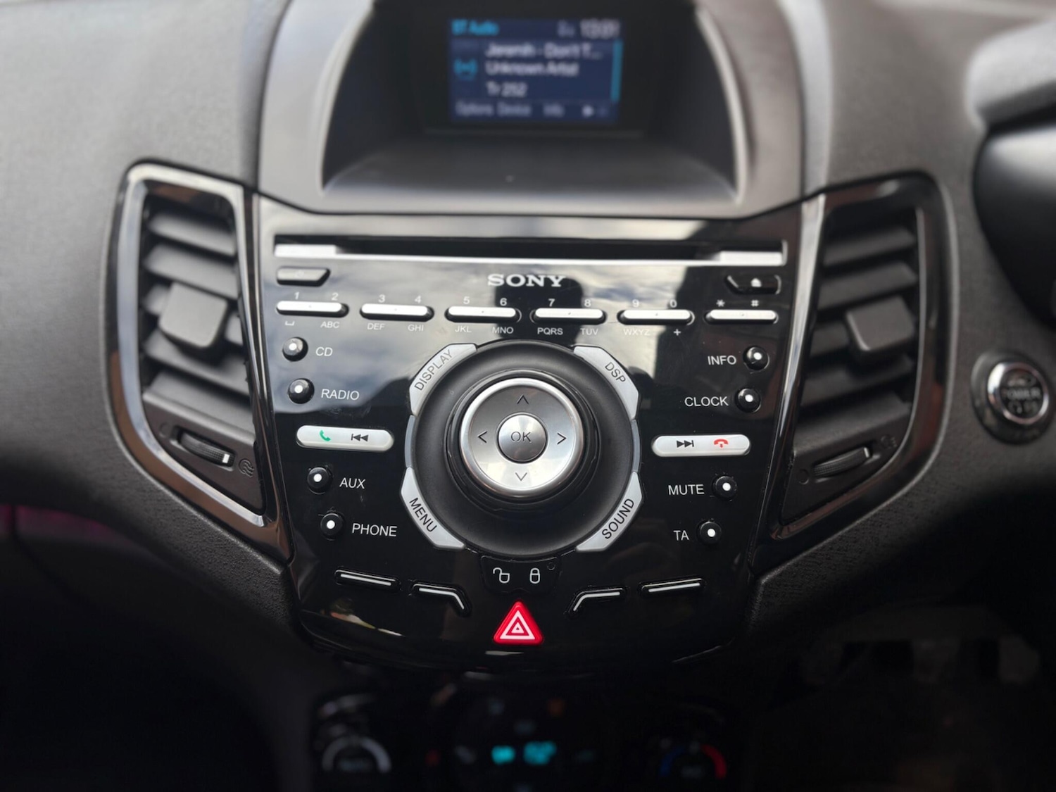 Used Ford Fiesta 2014 for sale - 78043268: Photo 38