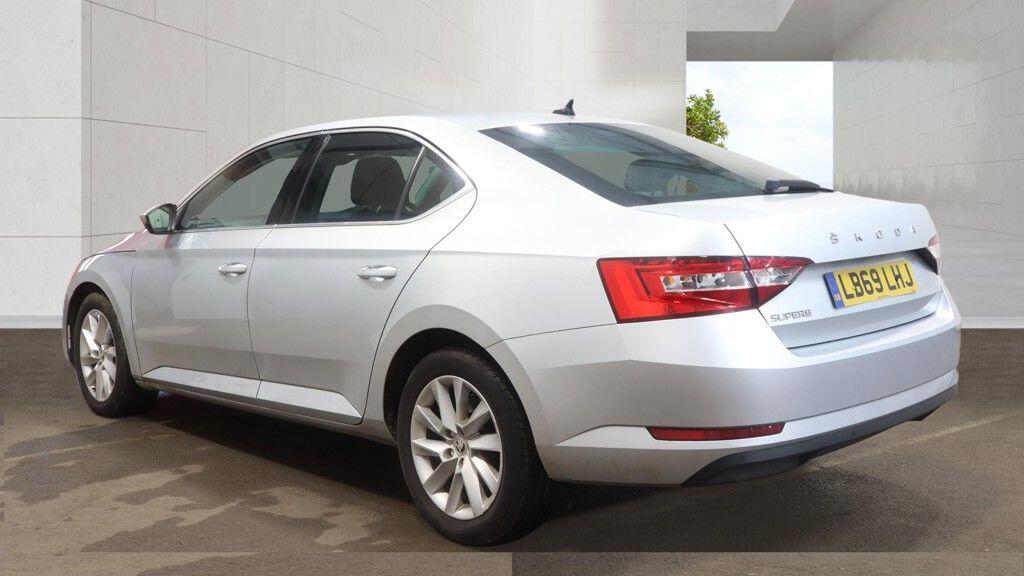 Used Skoda Superb 2019 for sale - 78159174: Photo 2